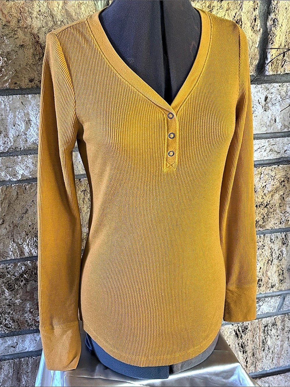 Time and Tru Rib-Knit Henley Long Sleeve Top in Yellow Size Medium